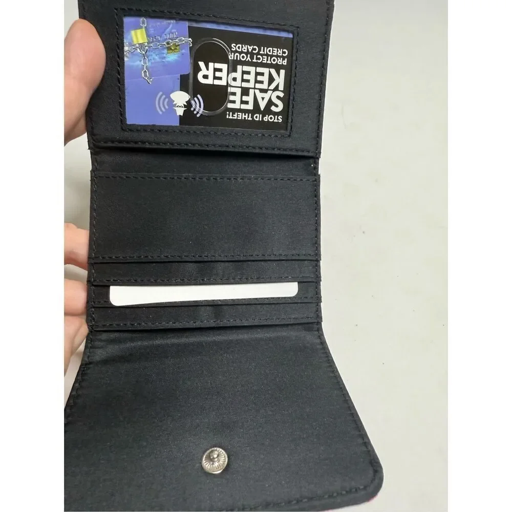 NWT Mundi On the Go Ladies Aztec Print Tri Fold Wallet